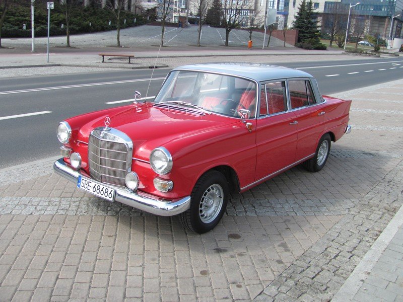 Mercedes W110 - auto do ślubu